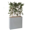 Jardinière garnie de bambous artificiels