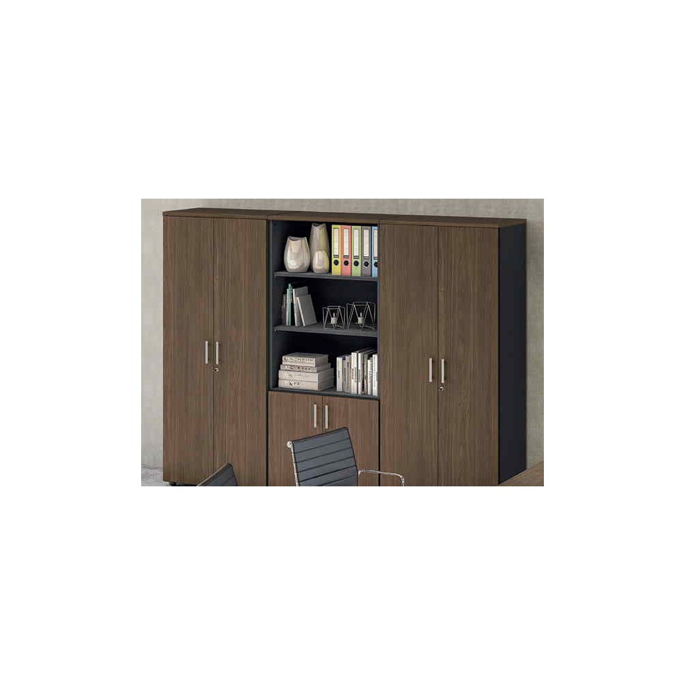 Composition d'armoires hautes, avec bibliotheque ouverte au centre