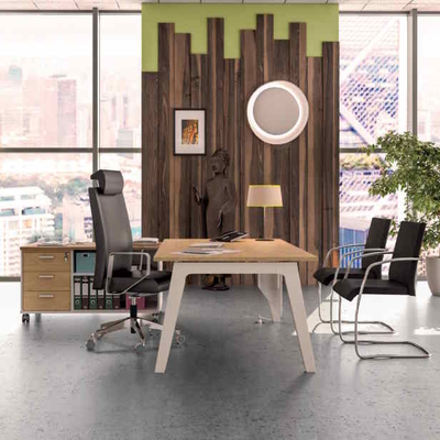 Bureau droit STILY, avec voile de fond translucide. Console mobile à commander à part