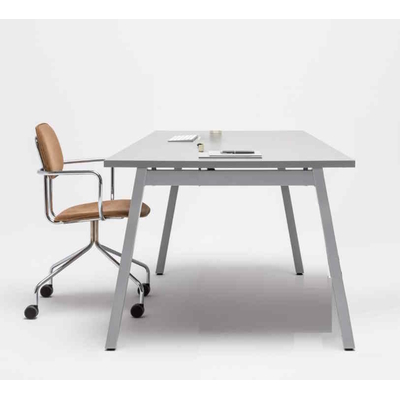 Bureau droit YOGI-Y, avec option voile de fond